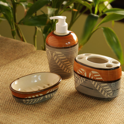 

ExclusiveLane Ceramic Bathroom Set(Pack of 3)