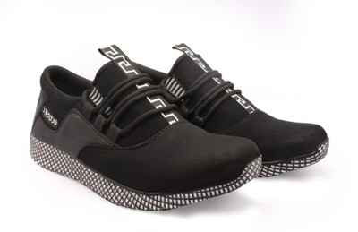 

LeatherKraft Gym And Running Training & Gym Shoes For Men(Black