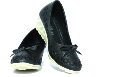 

Leatherwood1 Girls Slip on Ballerinas(Black