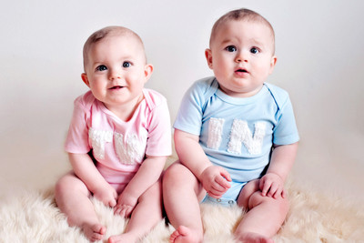 

Posterhouzz Baby'S Love - Cute Smiling Twins Paper Print(12 inch X 18 inch, Rolled)