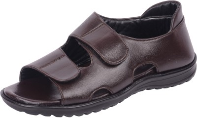 

Vonzo Men Brown Sandals