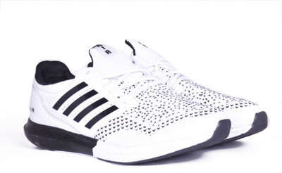 

Aura Ease Walking Shoes For Men(White
