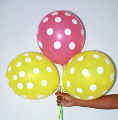 

zeonely mart Printed (yellow & dark pink) colour Polka Dot Balloons -pack of 200 Balloon(Multicolor, Pack of 200)