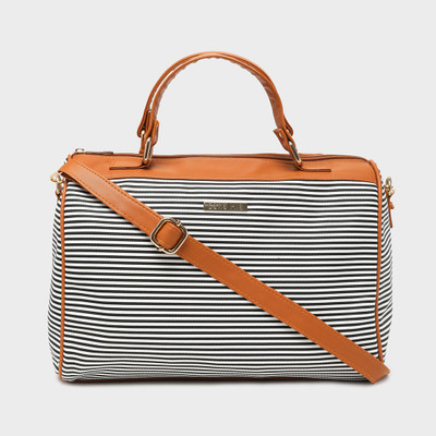 

Cara Mia Hand-held Bag(Multicolor)