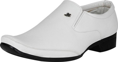 

Floxtar Slip On For Men(White