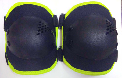 

WINTEX Round Hard Molded Strapped Knee Guard/Cap for Dancing, Skating, Cycling etc (Size Small) Knee Support (S, Multicolor)