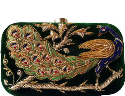 

HimalayaHandicraft Casual Green Clutch