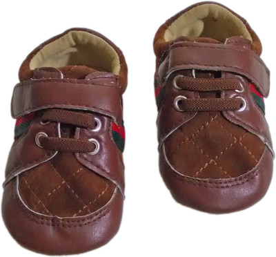 

Revolt India Boys & Girls Velcro Casual Boots(Brown