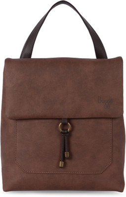 

Baggit L Trink Bff Angie Cappuccino (Brown) M2 4 L Backpack(Brown)