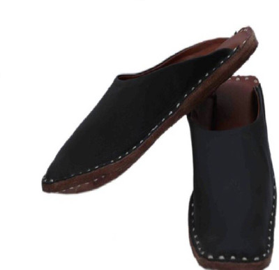 

KOLHAPURI Men BLACK Sandals