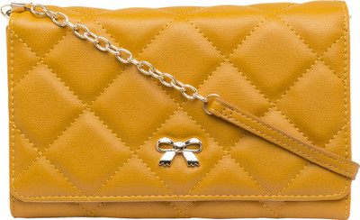 

Globus Quilted Sling Bag Sling Bag(Yellow, 9 inch)
