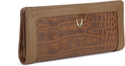 

Hidesign Casual Brown Clutch