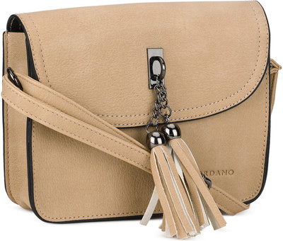 

Giordano Women Casual Pink PU Sling Bag