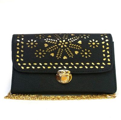 

Fashion Knockout Girls Casual, Evening/Party Black Leatherette Messenger Bag