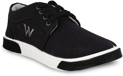 

Trenqs Sneakers For Men(Multicolor, Black