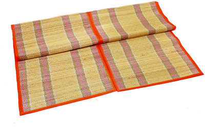 

QUINERGYS ® Anti-Tear Non-Slip Workout Mat, Pilates Mat with Carrying Strap for Fitness - Heart Red 8 mm Yoga Mat