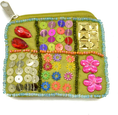 

Master Piece Crafts Casual Green Clutch