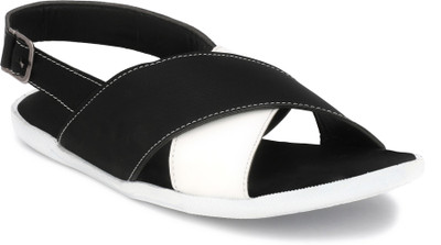 

Brooke Men Black Casual