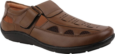 

MILES FOOTWEAR Men Brown Sandals