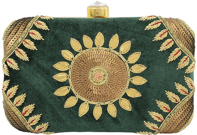 

TOOBA HANDICRAFT Casual Green Clutch