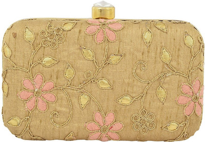 

TOOBA HANDICRAFT Casual Multicolor Clutch