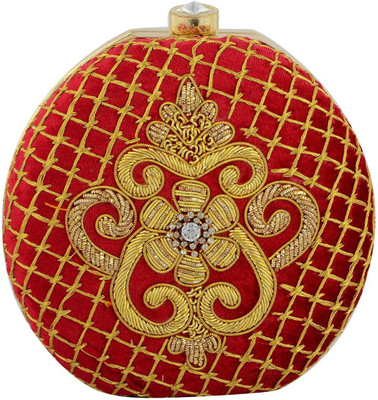 

TOOBA HANDICRAFT Casual Red Clutch