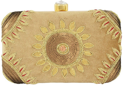 

TOOBA HANDICRAFT Casual Gold Clutch