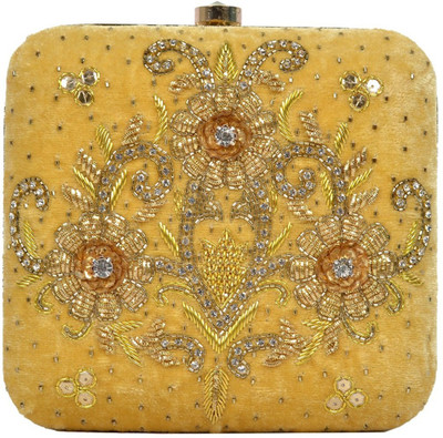 

TOOBA HANDICRAFT Casual Gold Clutch