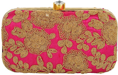 

TOOBA HANDICRAFT Casual Red Clutch