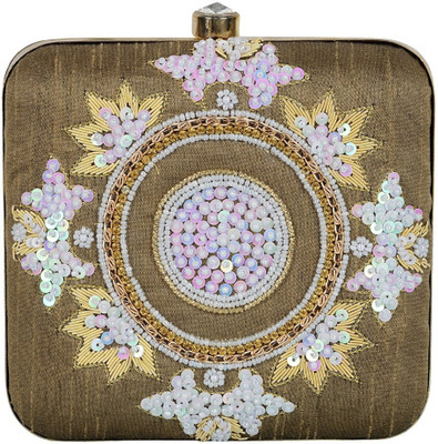 

TOOBA HANDICRAFT Casual Multicolor Clutch