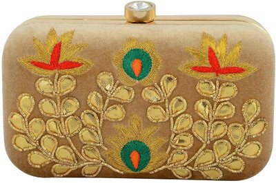 

TOOBA HANDICRAFT Casual Gold Clutch
