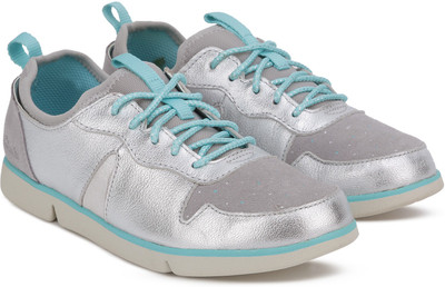 

Clarks Girls Lace Sneakers(Silver, Silver leather