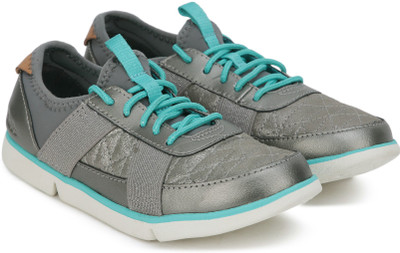 

Clarks Girls Lace Running Shoes(Grey, Gun metal lea