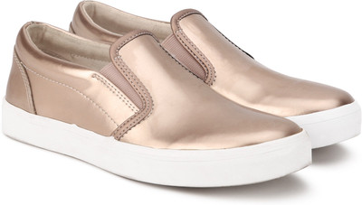 

Clarks Girls Slip on Sneakers(Pink, Rose gold