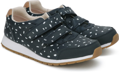 

Clarks Girls Velcro Running Shoes(Blue, Navy multi lea
