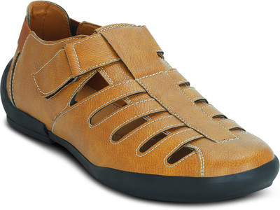 

Get Glamr Men Tan Sandals