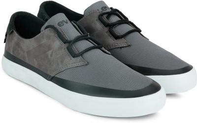 

Levi's BLACK TAB LOW Sneakers For Men(Multicolor, Regular grey