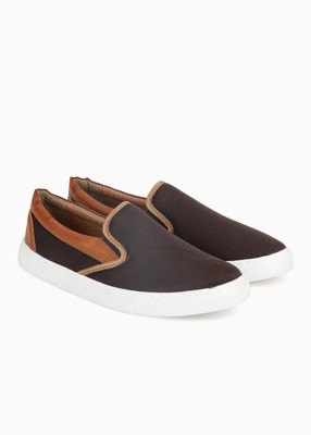 

North Star by Bata DOMINO Slip on Sneakers For Men(Brown