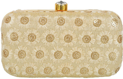 

TOOBA HANDICRAFT Casual Gold Clutch