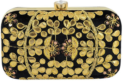 

Tooba Handicraft Casual Black Clutch