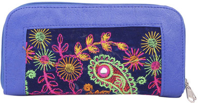 

Aliado Casual Blue Clutch