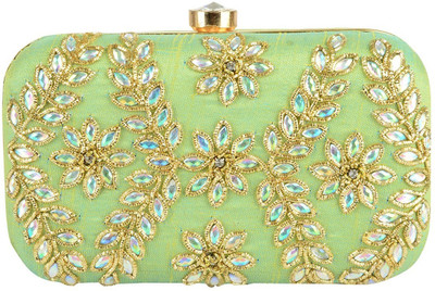 

Tooba Handicraft Casual Green Clutch