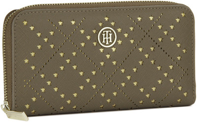 

Tommy Hilfiger Casual Brown Clutch