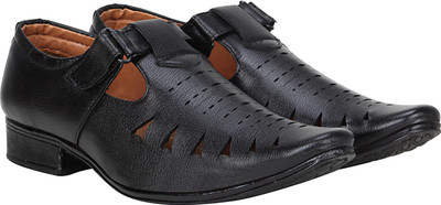 

Koxko Men Black Sandals