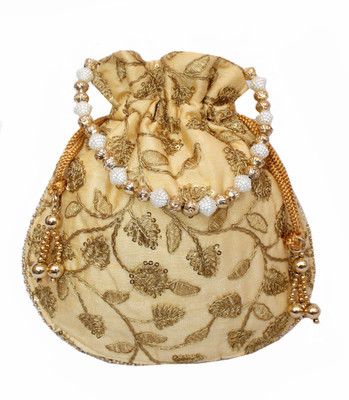 

Milan's creation EMBOVL005GLN1 Potli(Gold)