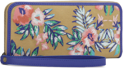 

United Colors of Benetton Casual Multicolor Clutch