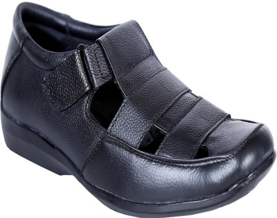 

Shoebook Men Black Flats