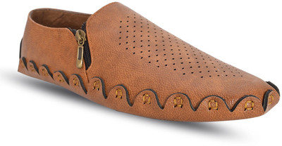 

FOX HUNT Casuals For Men(Brown