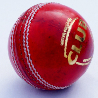 

QUINERGYS ™ Waterproof Alum Tanned T20 Red Leather Cricket Ball Cricket Leather Ball(Pack of 1, Red), Blood red