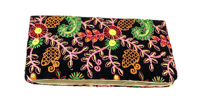 

kabir bambhaari Party Black Clutch